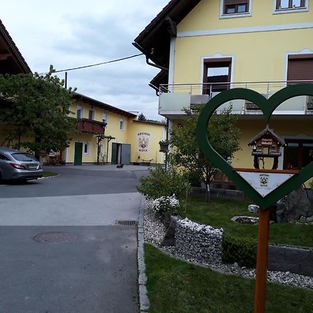 Obsthof Glueck Bed & Breakfast Gamlitz Bagian luar foto