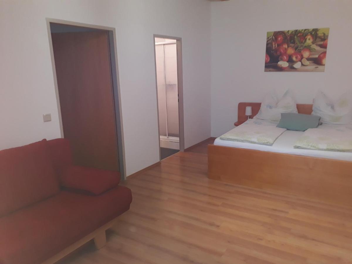 Obsthof Glueck Bed & Breakfast Gamlitz Bagian luar foto