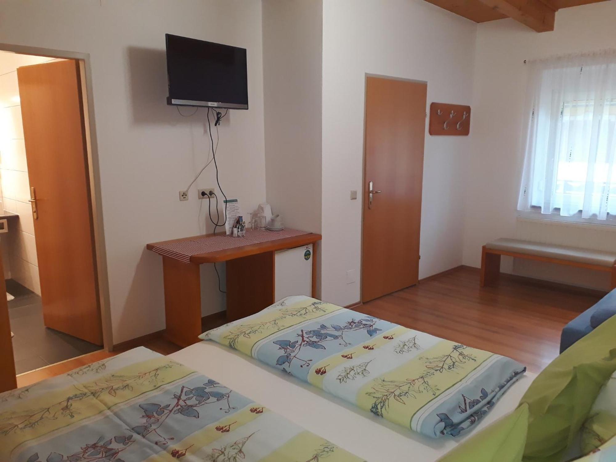 Obsthof Glueck Bed & Breakfast Gamlitz Bagian luar foto
