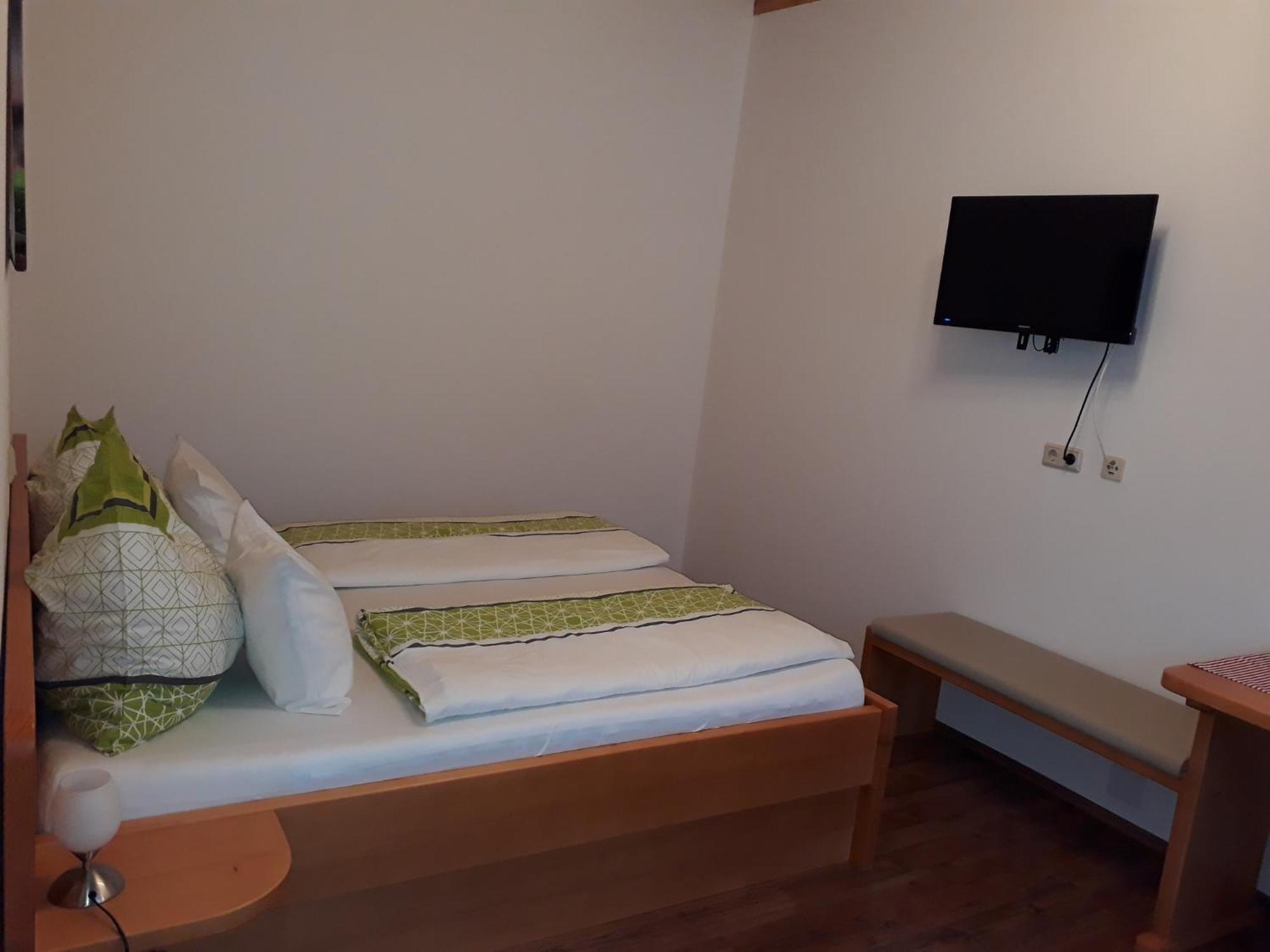Obsthof Glueck Bed & Breakfast Gamlitz Bagian luar foto