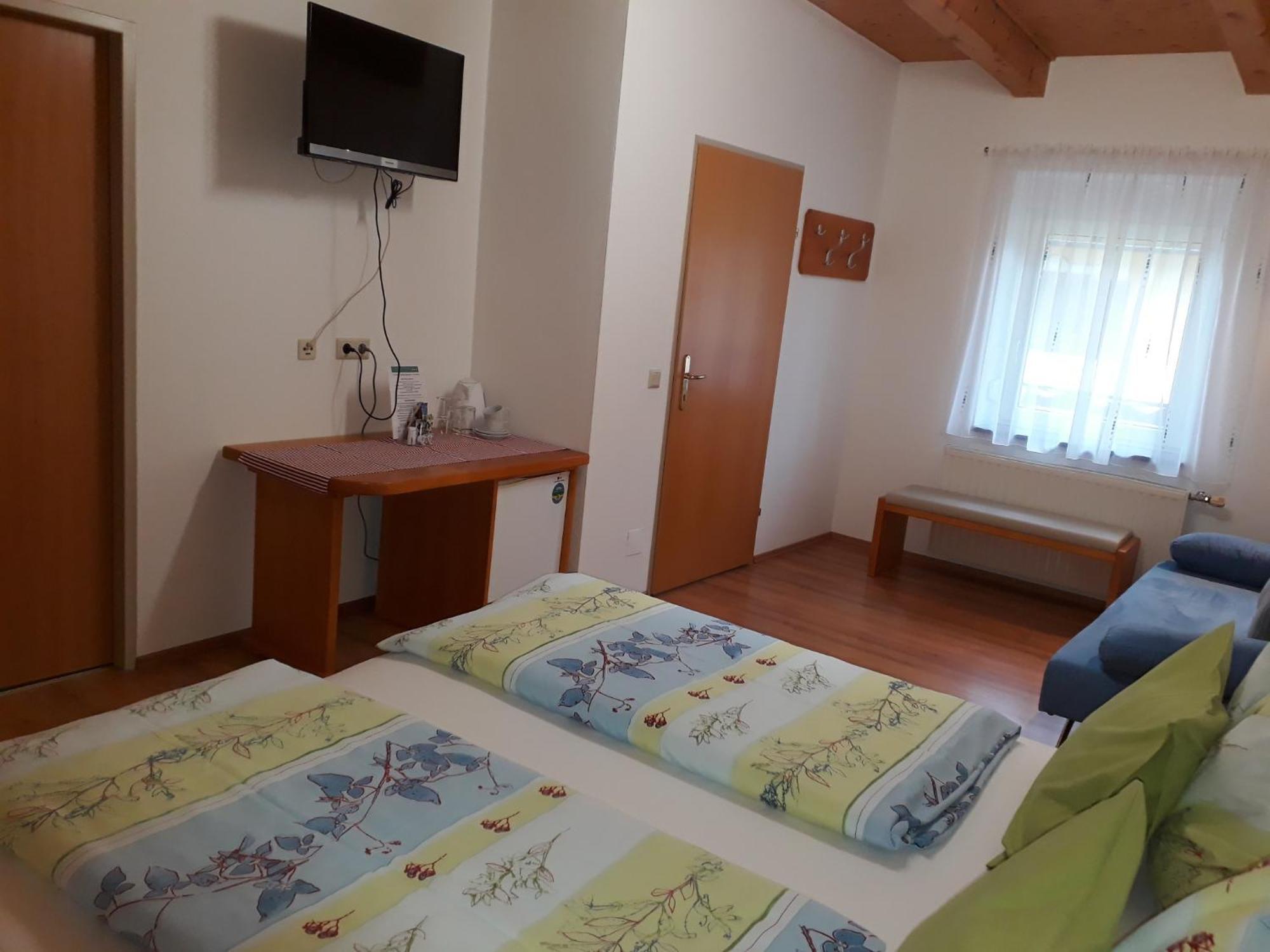 Obsthof Glueck Bed & Breakfast Gamlitz Bagian luar foto